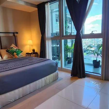 Spacious 7U Homey Unit Steps Away From Uptown Mall And Mitsukoshi Mall Free Parking With Washer