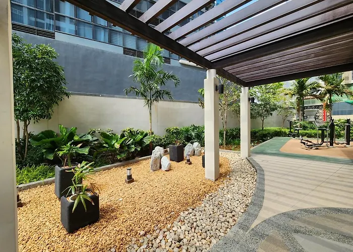 Apartment Spacious Cozy Unit Steps Away From Major Malls With Parking And Washer Dryer For Family, Long And Wfh